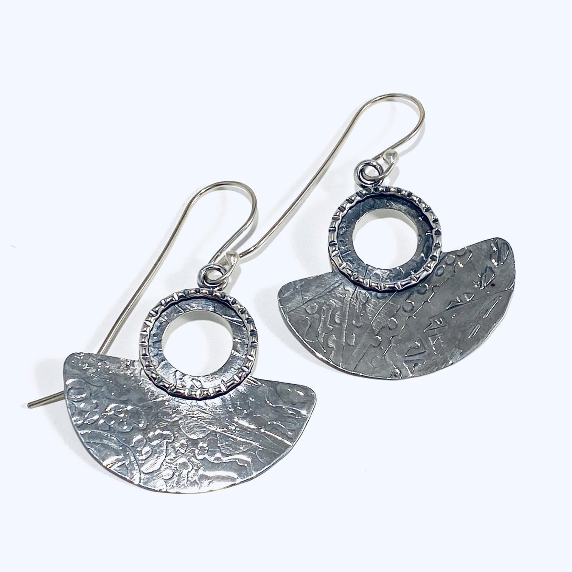 AB23-20 Earrings by Anne Bivens