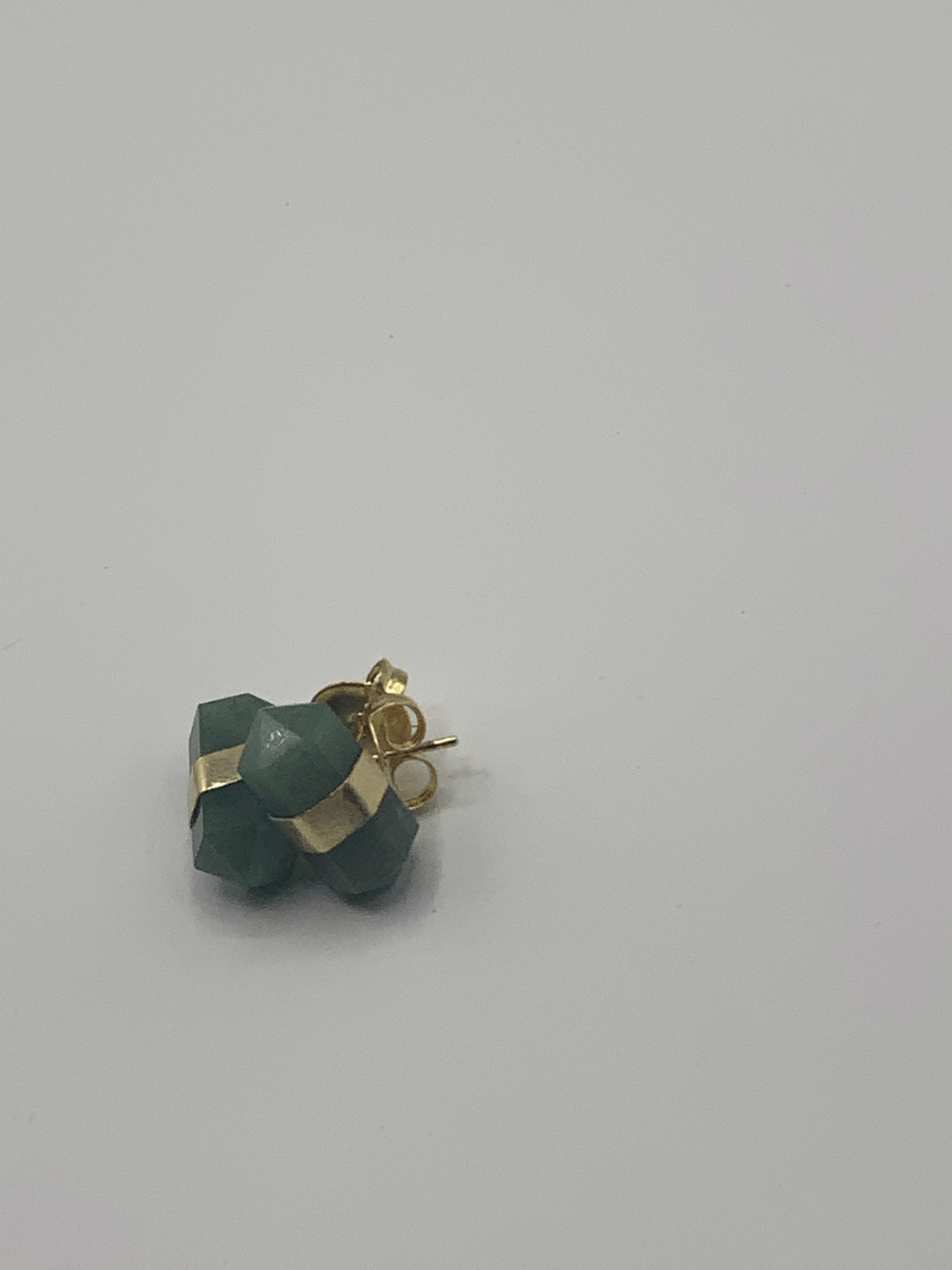 Single Bar Double Point in Aventurine by M&Co.