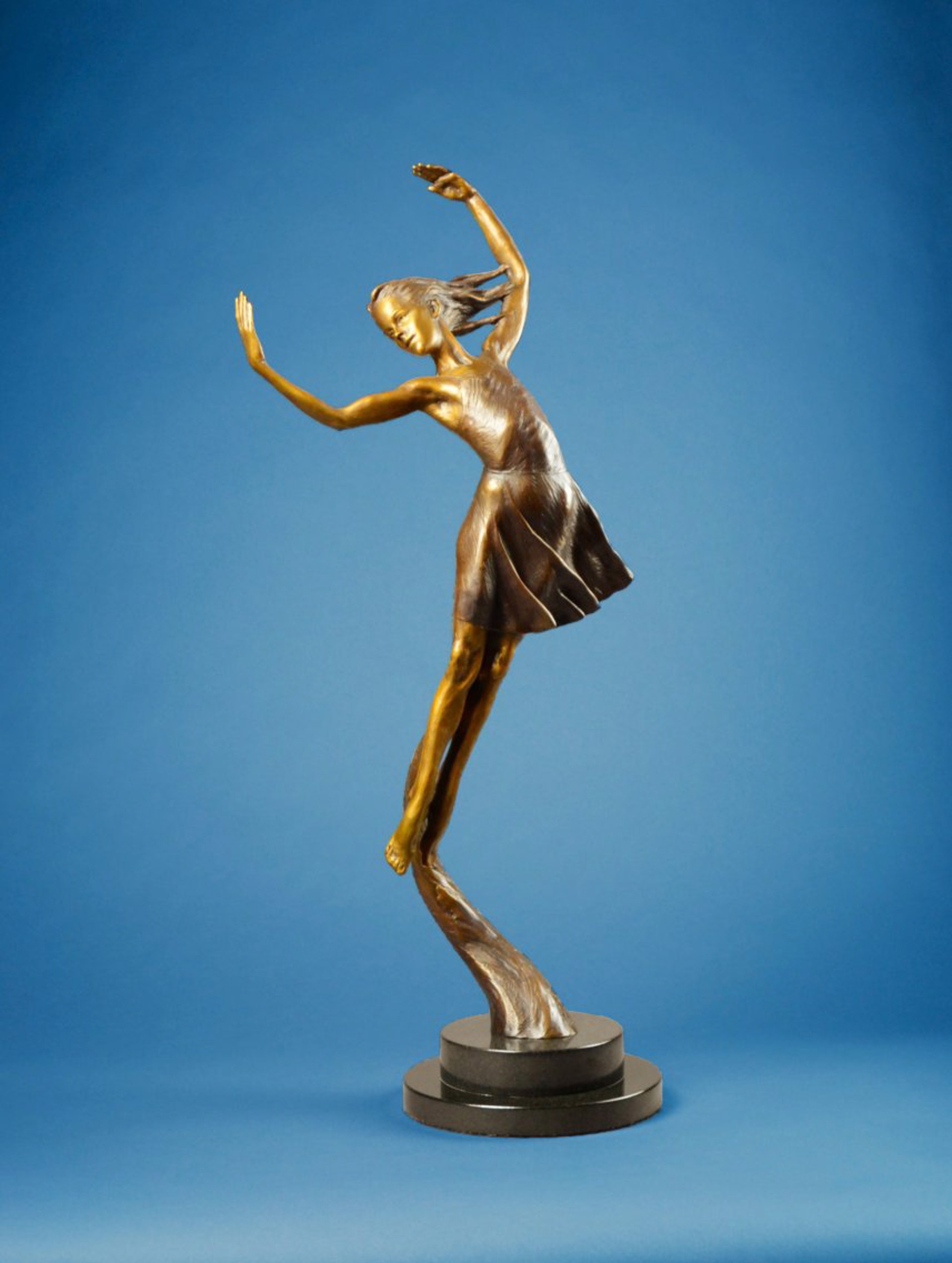 Leap by Karl Jensen (sculptor)
