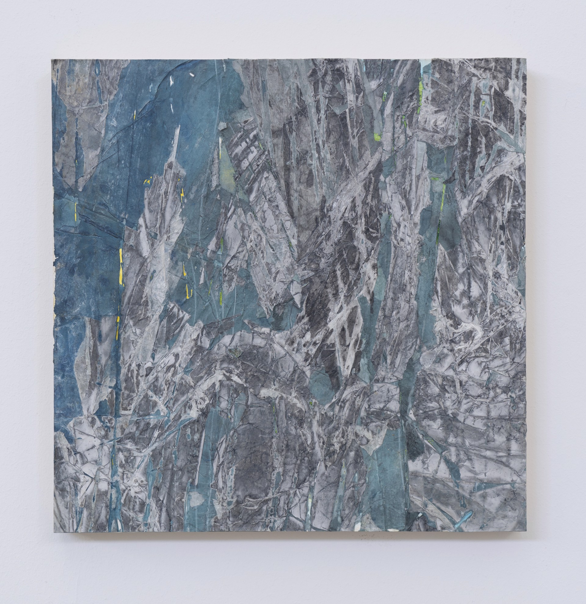 Tenthousand Folds/inlay V by Beili Liu