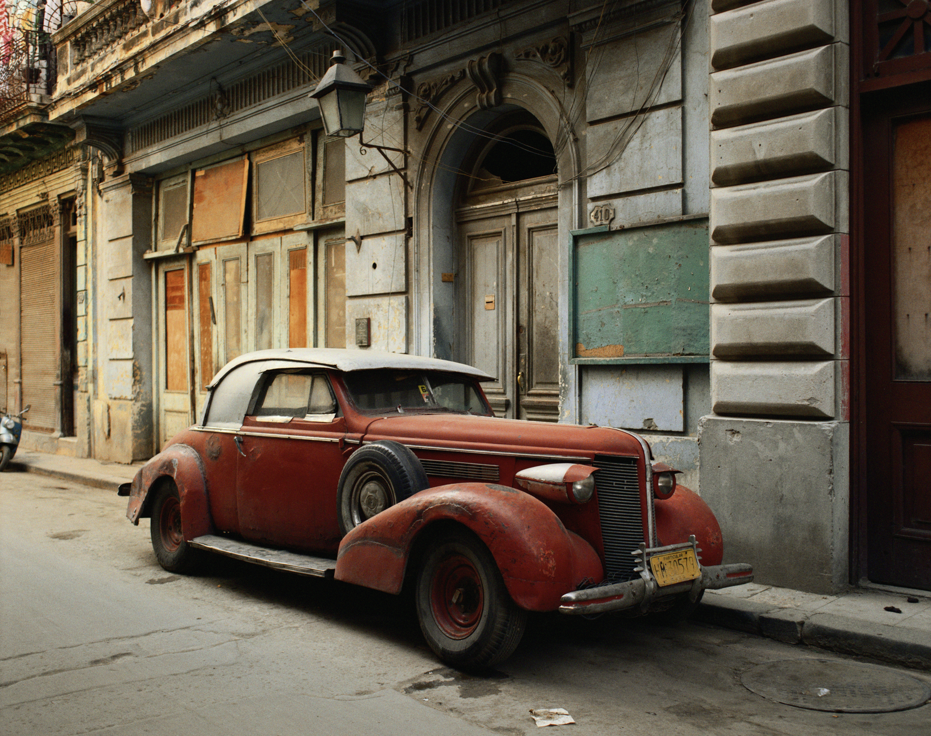 Vintage Car with Composite Parts, Havana\AP 1 by Robert Polidori