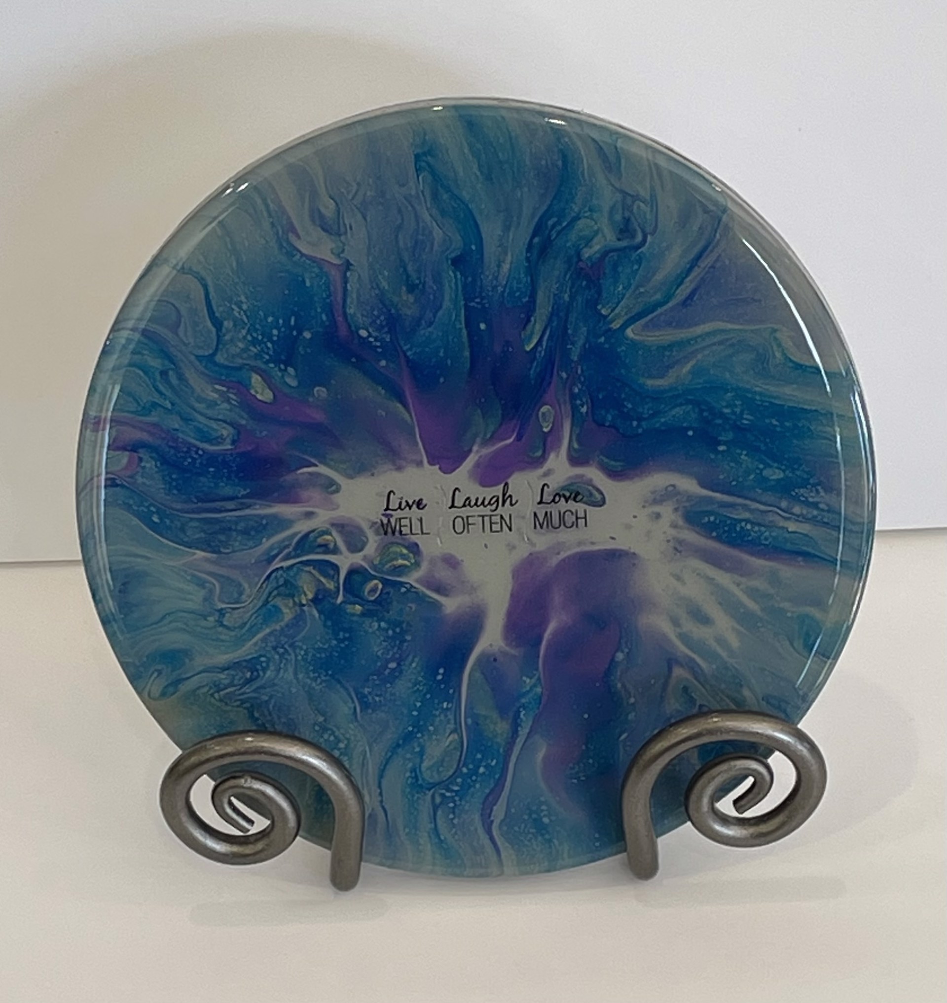 Resin Round Live Laugh Love by Alisa Butler