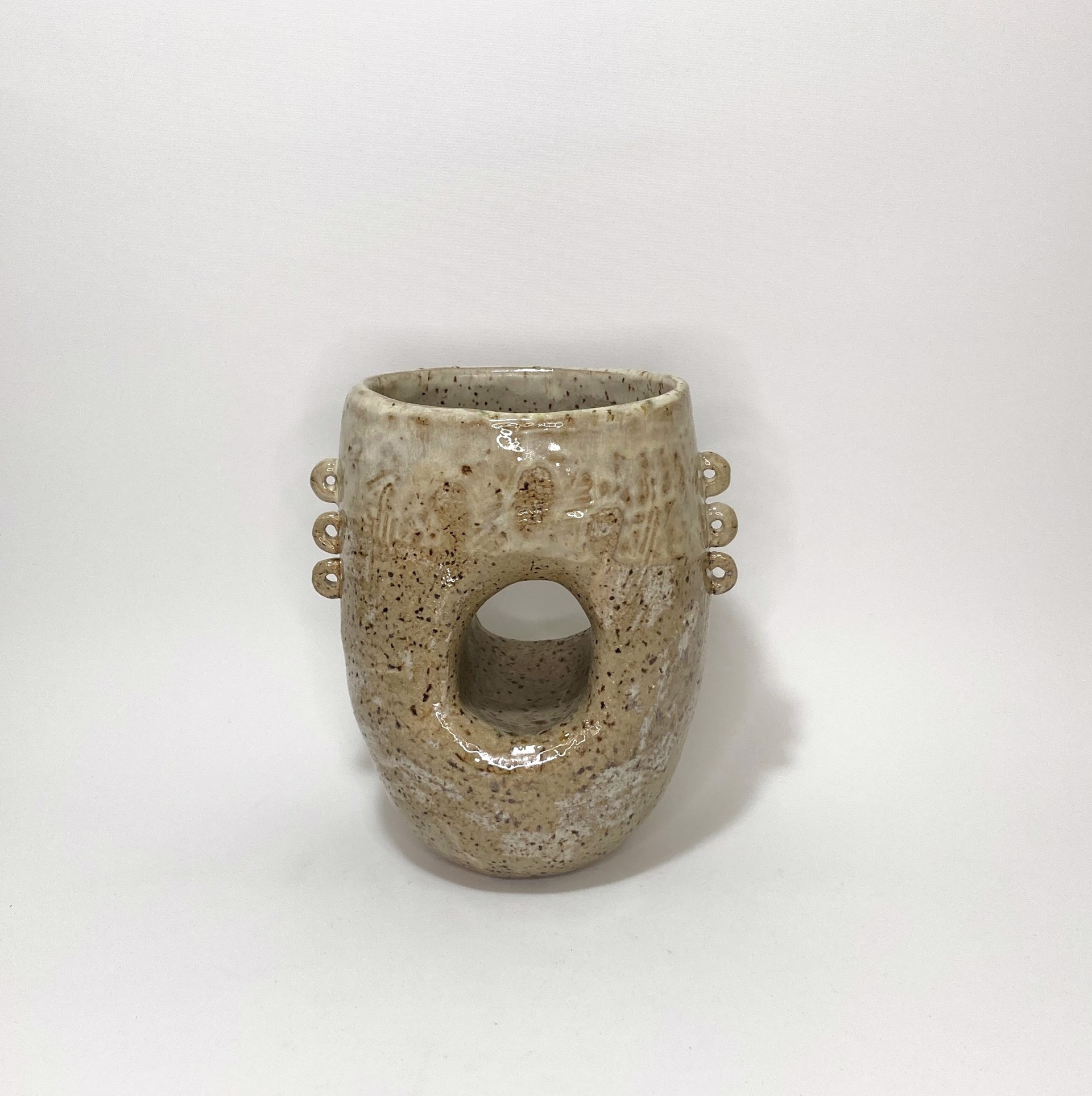 Lacuna Pot with 6 Lugs by Mary Delmege