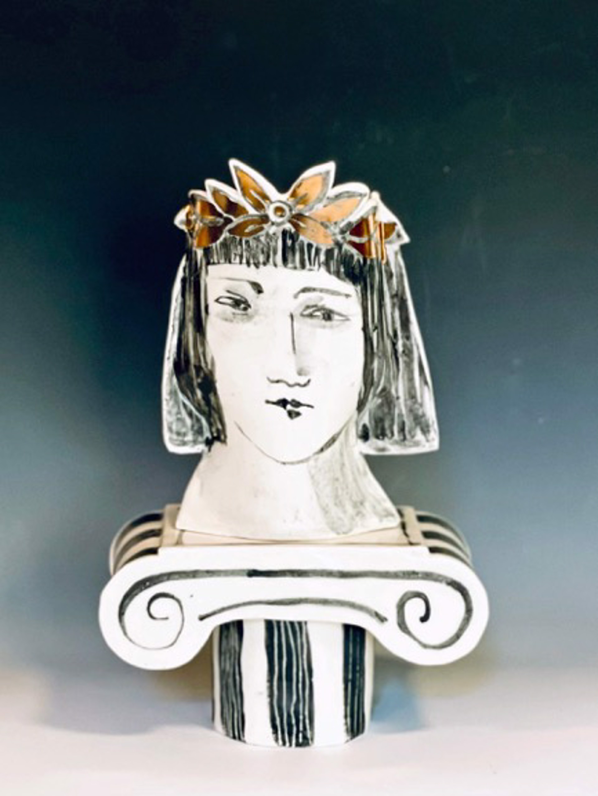 Athena - vase + pedestal by Josie Jurczenia