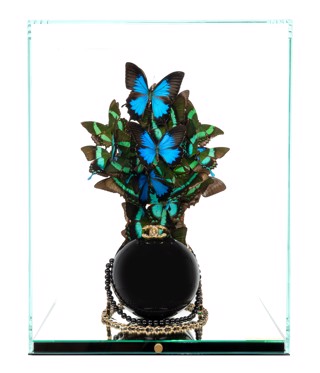 Chanel Black Pearl Emerald Indonesia by Roman Feral | Whistler