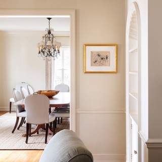 The Walter Anderson piece fits in perfectly in this bespoke living room. Design: Elizabeth Malmo Interior Design, Photo: Ross Group Creative The Walter Anderson piece fits in perfectly in this bespoke living room. Design: Elizabeth Malmo Interior Design, Photo: Ross Group Creative