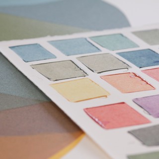 Laura shows swatches of all the colors she can use in her print. Photography by Laura Berman. Laura shows swatches of all the colors she can use in her print. Photography by Laura Berman.