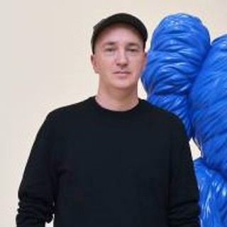 Kaws Kaws