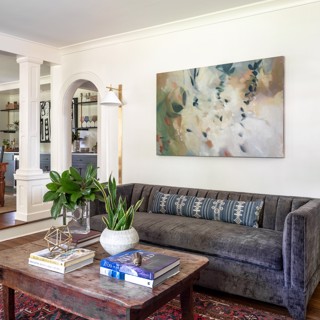 This Elise Morris painting adds depth and interest in this lovely sitting room. Design: Lauren Patterson Interiors, Photo: Ross Group Creative This Elise Morris painting adds depth and interest in this lovely sitting room. Design: Lauren Patterson Interiors, Photo: Ross Group Creative