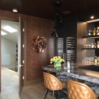 Artist: Matt Devine; Designer: Martin Kobus Artist: Matt Devine; Designer: Martin Kobus