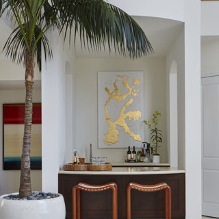 Interior: Foley & Cox   Artwork: Shawn Snow    Photography:  Brantley Photography