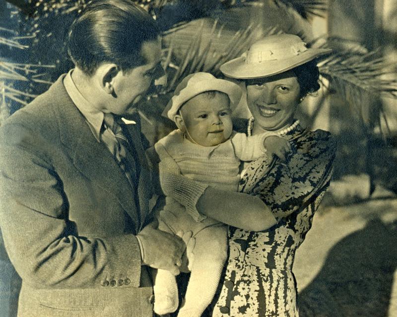 Peter Max as a baby with his parents